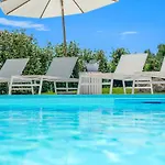 Βίλα Brandinchi - Heated Pool, Private Beach, Sea View, Wi-fi *