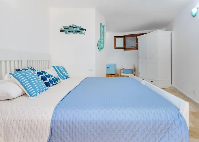 Brandinchi - Heated Pool, Private Beach, Sea View, Wi-fi *