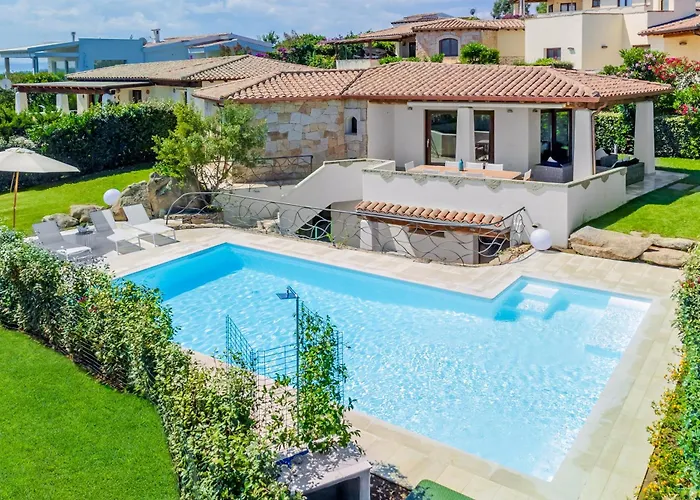 Willa Brandinchi - Heated Pool, Private Beach, Sea View, Wi-fi