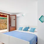 Brandinchi - Heated Pool, Private Beach, Sea View, Wi-fi * San Teodoro (Sardinia)