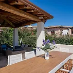 Brandinchi - Heated Pool, Private Beach, Sea View, Wi-fi San Teodoro (Sardinia)