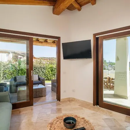 Villa Brandinchi - Heated Pool, Private Beach, Sea View, Wi-fi