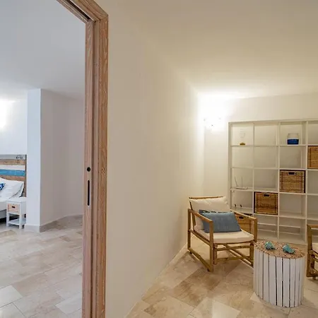 Villa Brandinchi - Heated Pool, Private Beach, Sea View, Wi-fi *