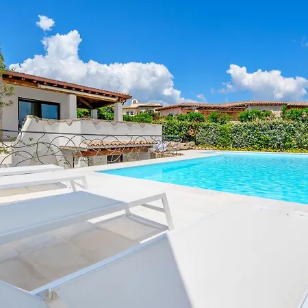 Willa Brandinchi - Heated Pool, Private Beach, Sea View, Wi-fi San Teodoro (Sardinia)