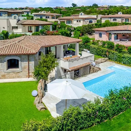 Villa Brandinchi - Heated Pool, Private Beach, Sea View, Wi-fi