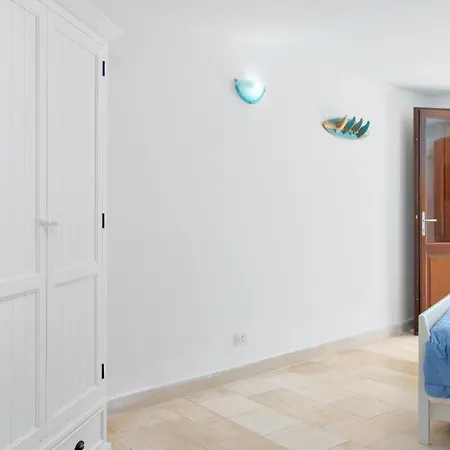 Brandinchi - Heated Pool, Private Beach, Sea View, Wi-fi *
