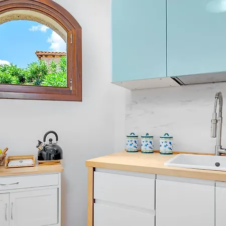 Brandinchi - Heated Pool, Private Beach, Sea View, Wi-fi Villa *