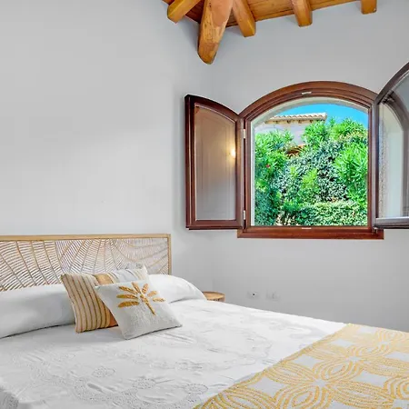 Villa Brandinchi - Heated Pool, Private Beach, Sea View, Wi-fi *