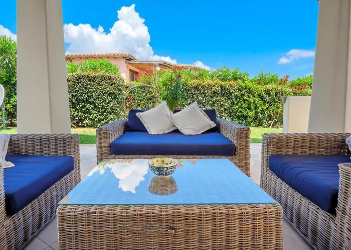 Villa Brandinchi - Heated Pool, Private Beach, Sea View, Wi-fi *